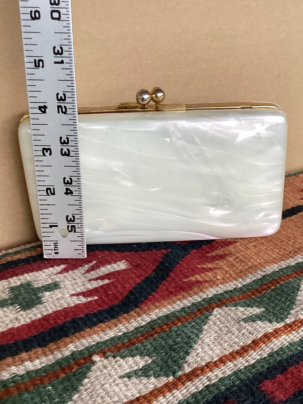 Vintage marble white purse clutch hard body lucite acrylic minaudiére bag